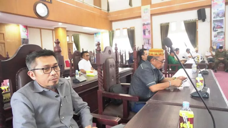 Paripurna Raperda APBD 2022 Digelar, Ketua DPRD Konut Pimpin Rapat, Ini Yang Dikatakan Bupati
