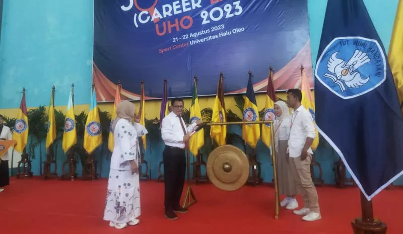 UHO Kendari Gelar Job Fair Untuk Para Alumni dan Umum